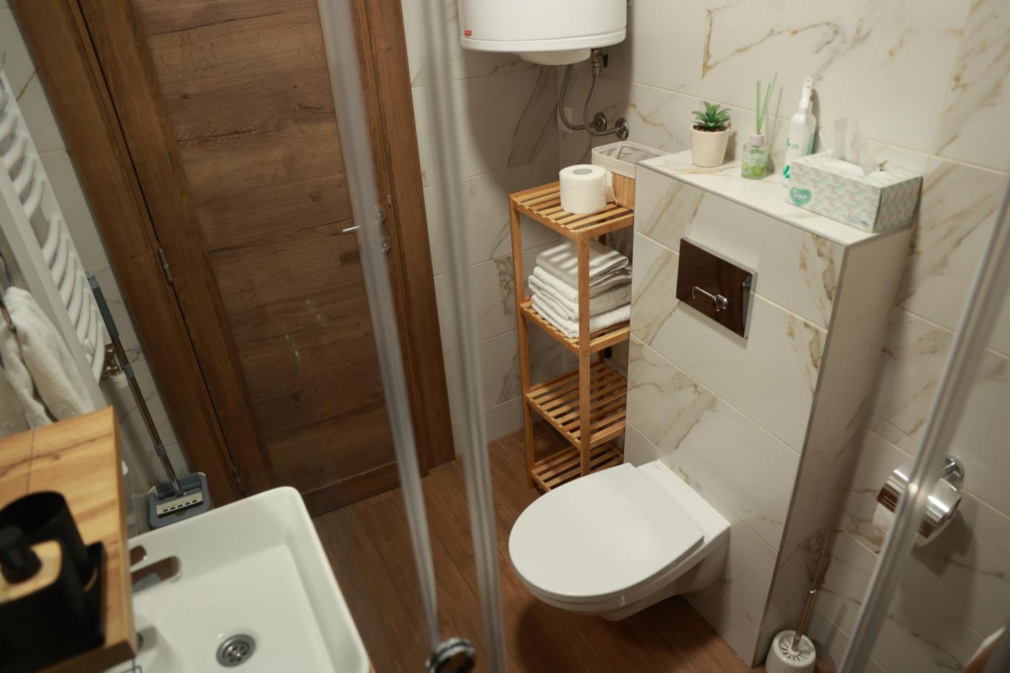 Apartment Borovi 15