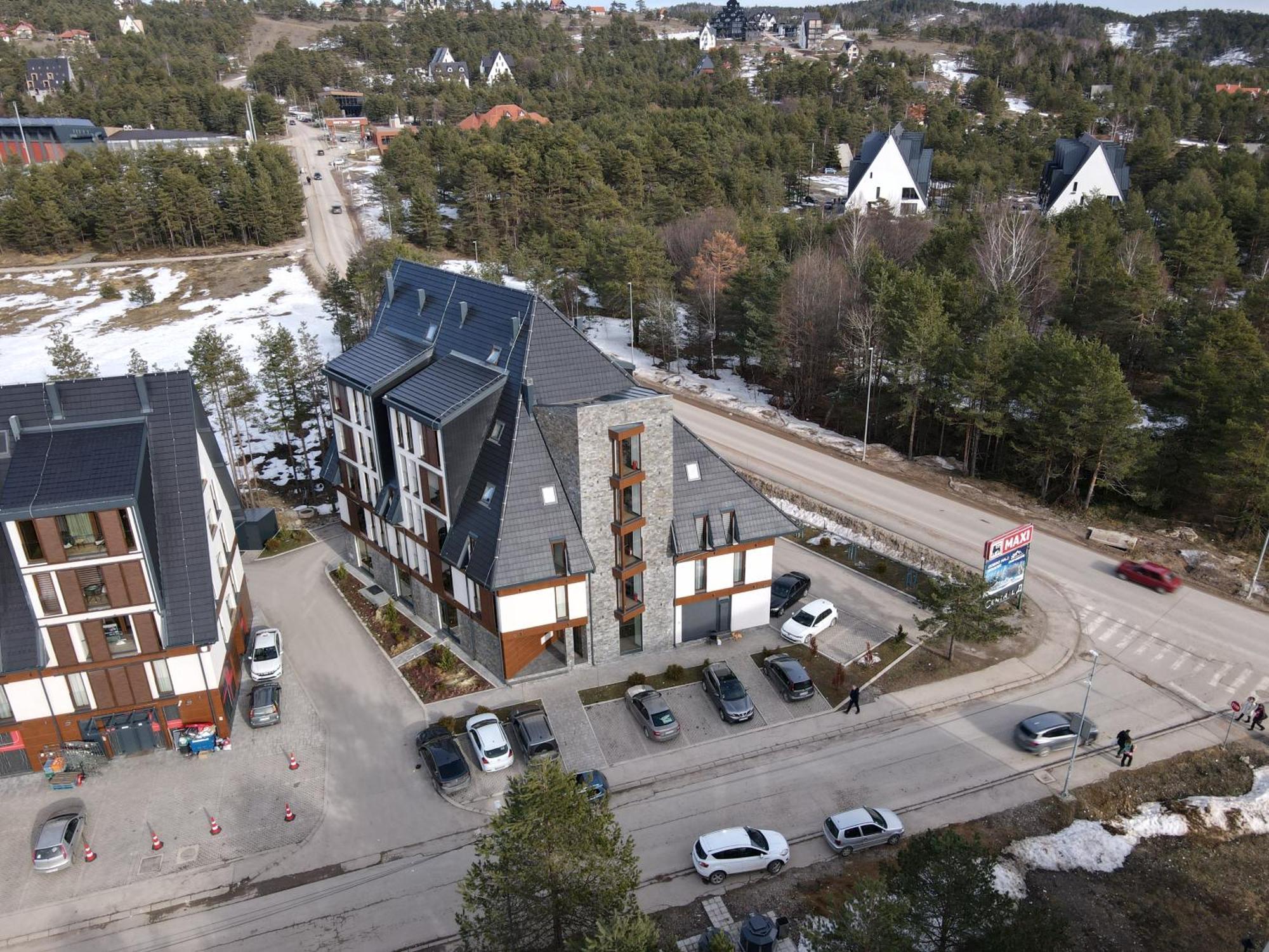 Apartment Borovi 15